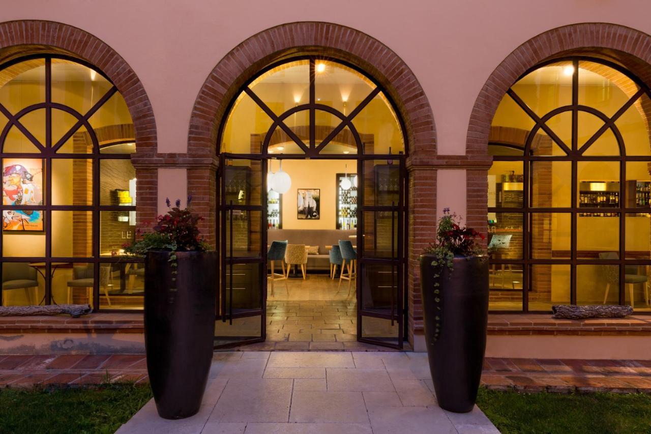 Abbaye Des Capucins Spa & Resort 蒙托邦 外观 照片